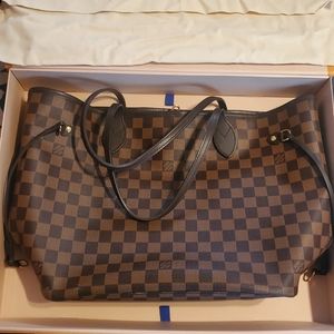 Authentic Louis Vuitton Neverfull MM Purse